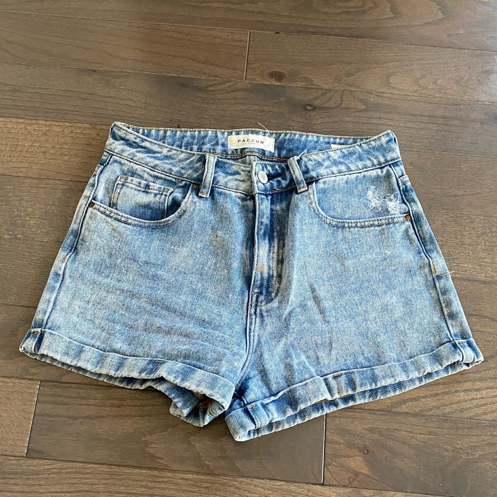 Women’s Mom Jean Shorts